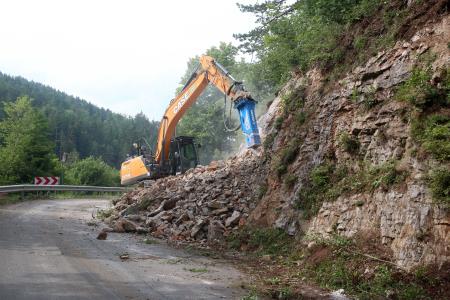 CESTA BEGUNJE CERKNICA REKONSTRUKCIJA KANALIZCIJA 01 FOTO LJUBO VUKELIČ
